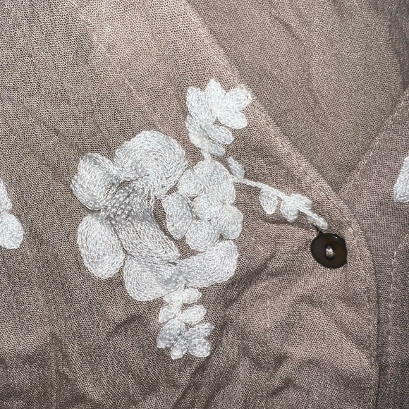 FOUR mini dresses of all different styles and brands. - Picture 5 of 16